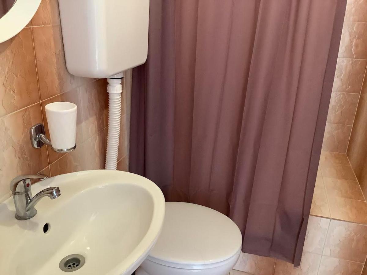 Rooms 22 - Beachfront Primošten Εξωτερικό φωτογραφία