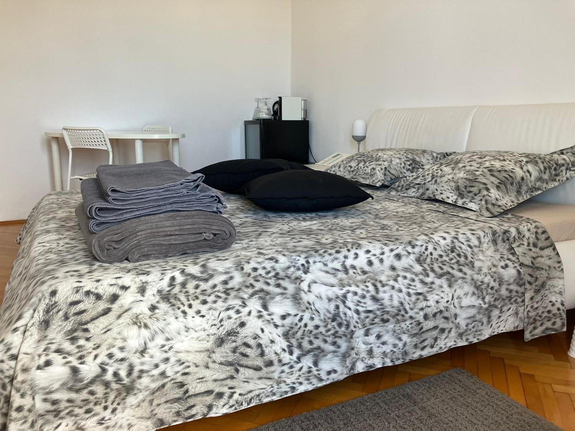 Rooms 22 - Beachfront Primošten Εξωτερικό φωτογραφία