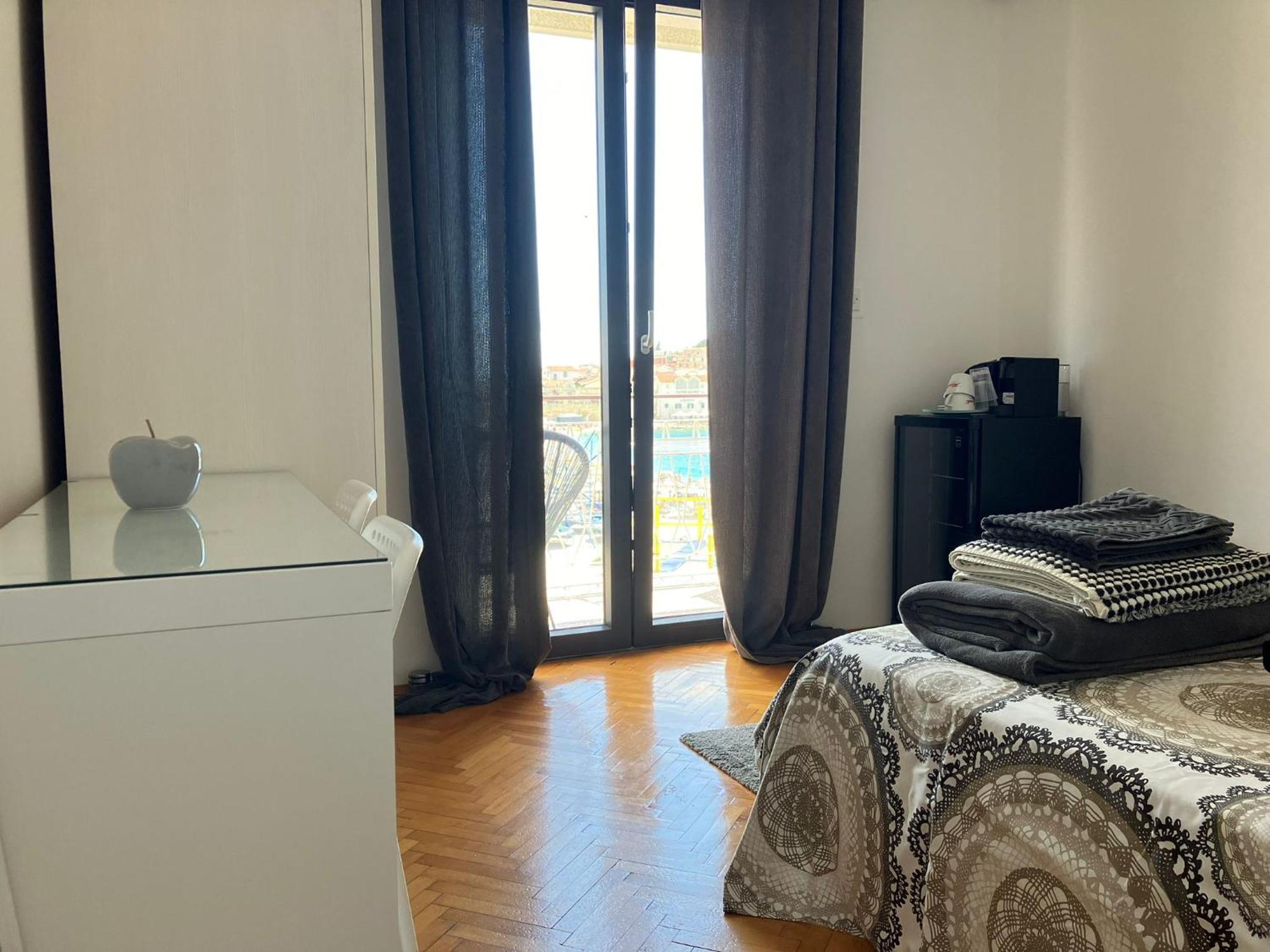 Rooms 22 - Beachfront Primošten Εξωτερικό φωτογραφία
